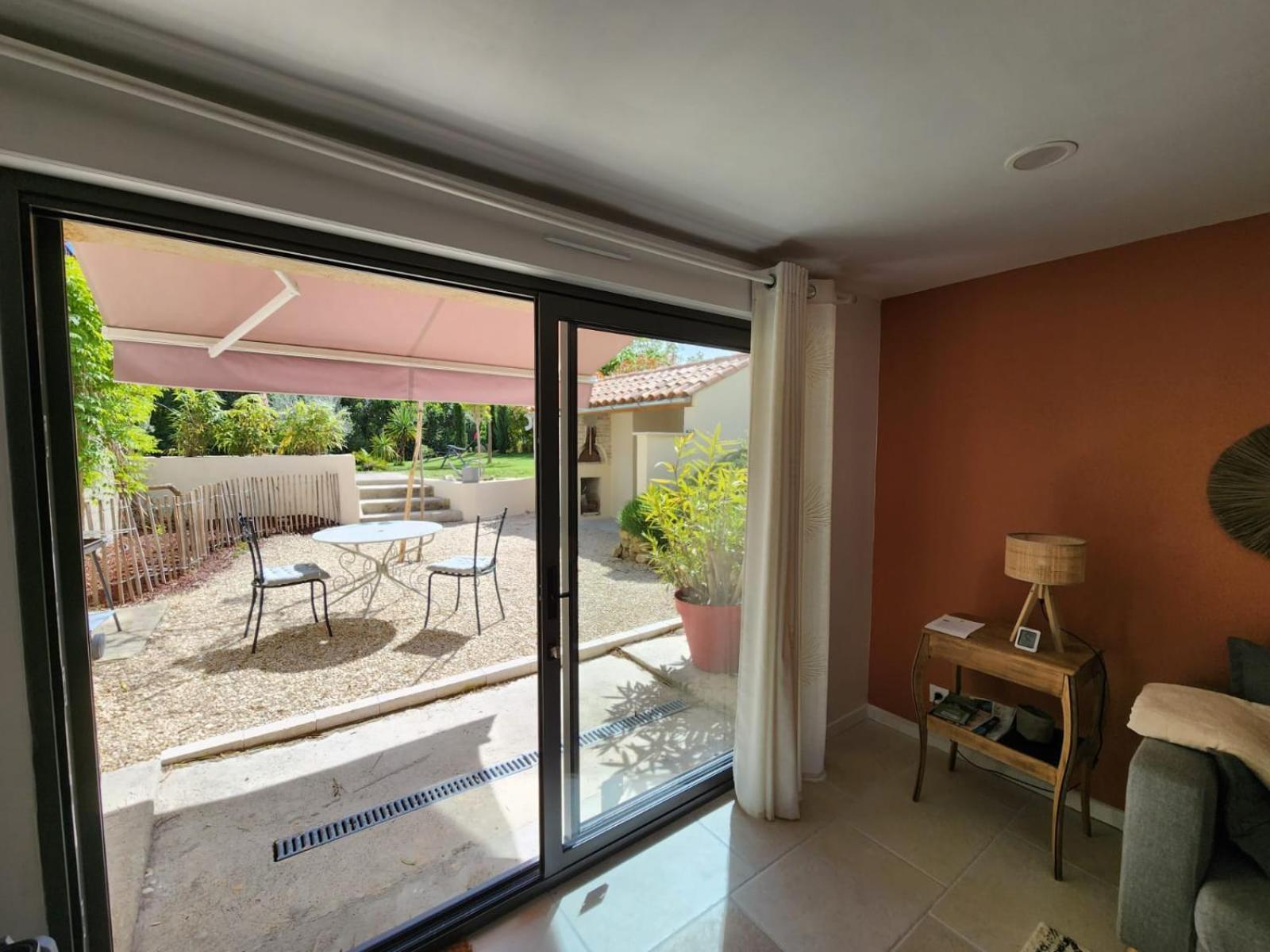 Myluberon-Appartement Au Pied Du Luberon Lauris Luaran gambar
